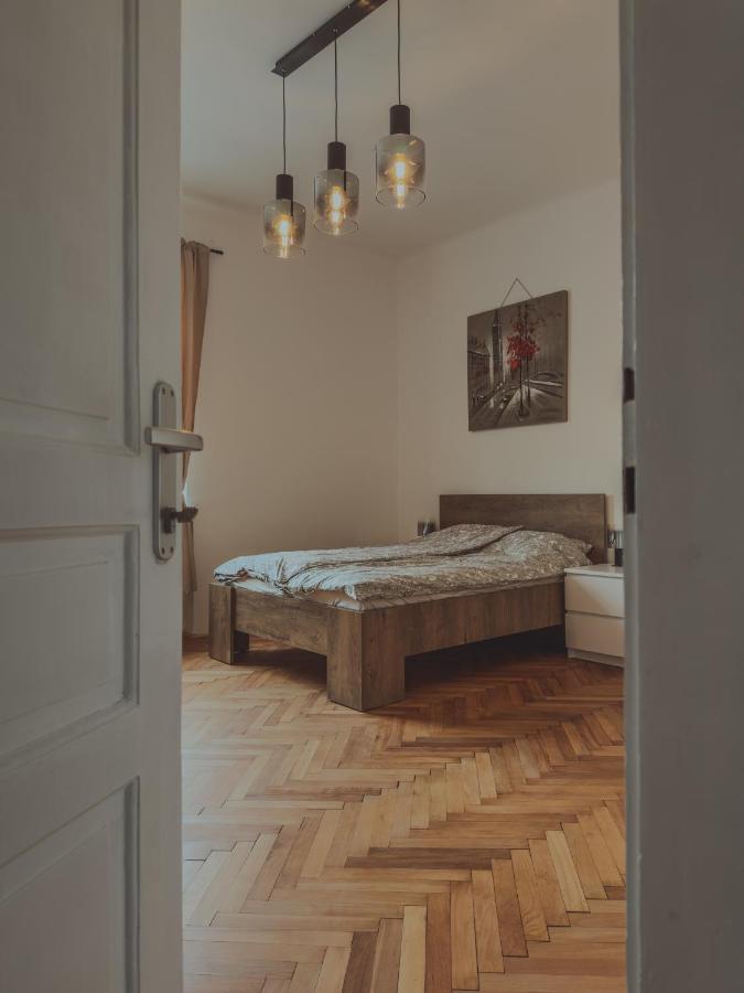 Pirc Apartment On Dunajska Street ลูบลิยานา ภายนอก รูปภาพ