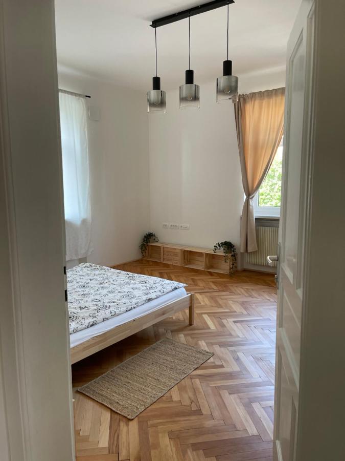 Pirc Apartment On Dunajska Street ลูบลิยานา ภายนอก รูปภาพ